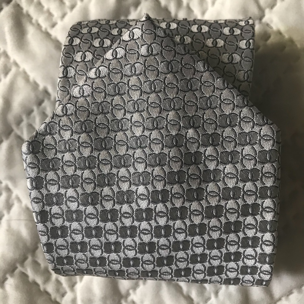 Chanel tie